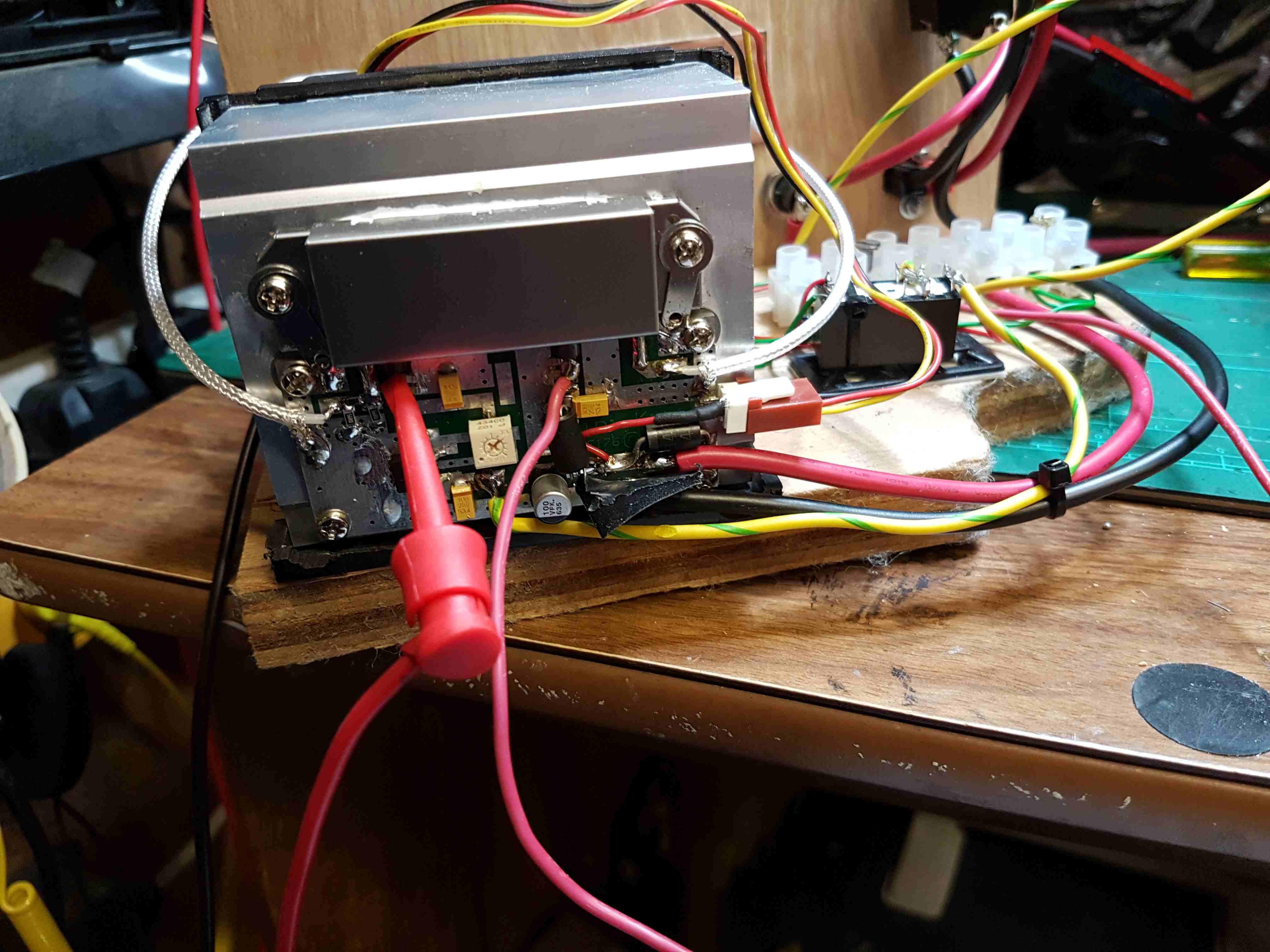 Mini-Kits RA series UHF amp under test at M0YDH