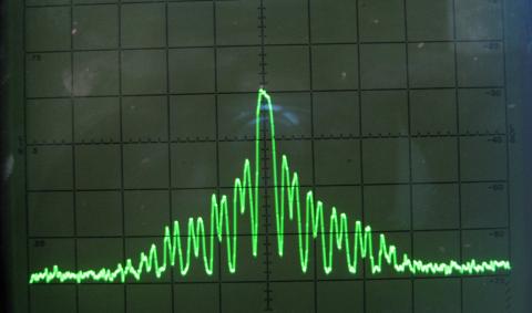 500K SR rate, trace2 MHz per div