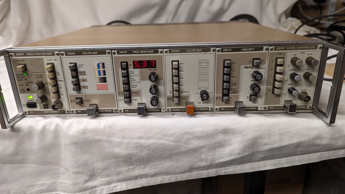 Signal generator_front.jpg